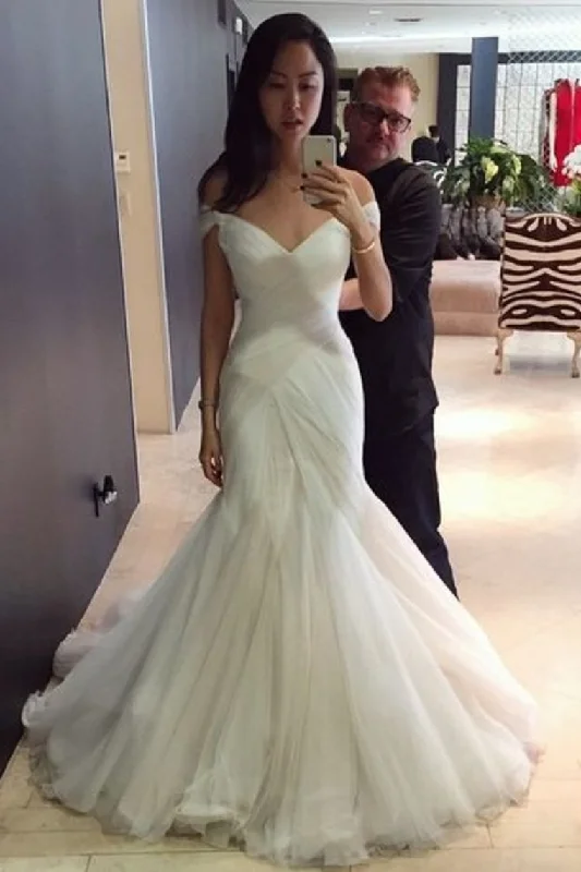 Popular Off The Shoulder Mermaid/Trumpet Wedding Dresses With Ruffles Lace Up Tunics Luxurious premium