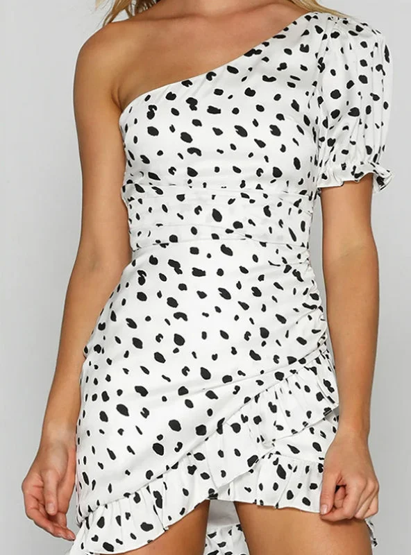 Sexy One Shoulder Dot Print Ruffled Bodycon Dress Tunics Travel practical